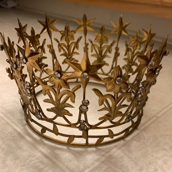 Anthropologie Gold Metal Crown Decoration NWT